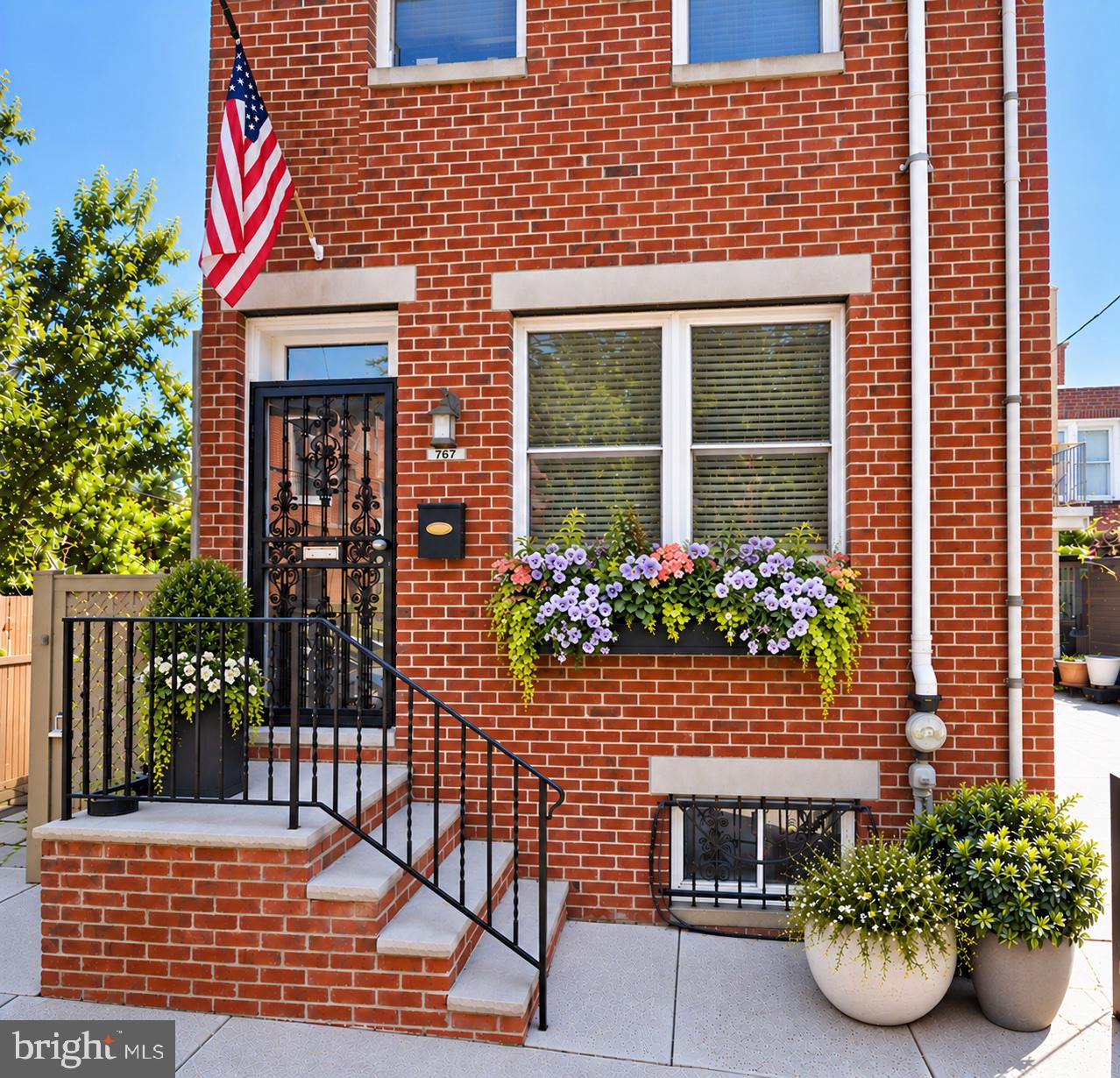 767 S Cleveland St Property Photo 1
