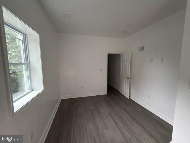 1135 W Venango St Property Photo 6