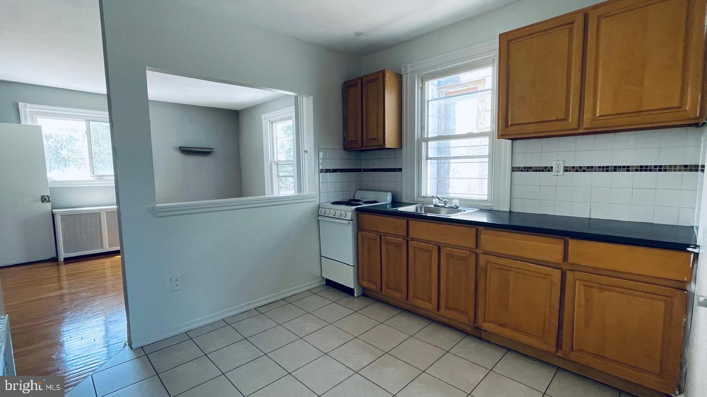 1314 W Rockland St Property Photo 24