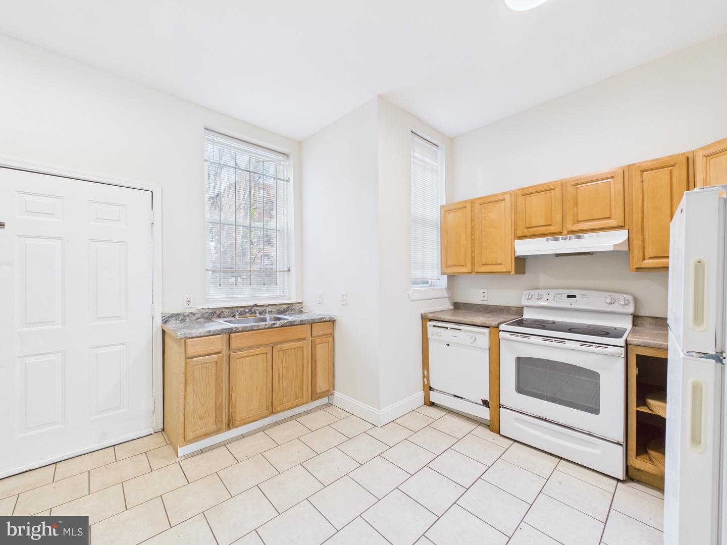 1519 N Bouvier St Property Photo 5