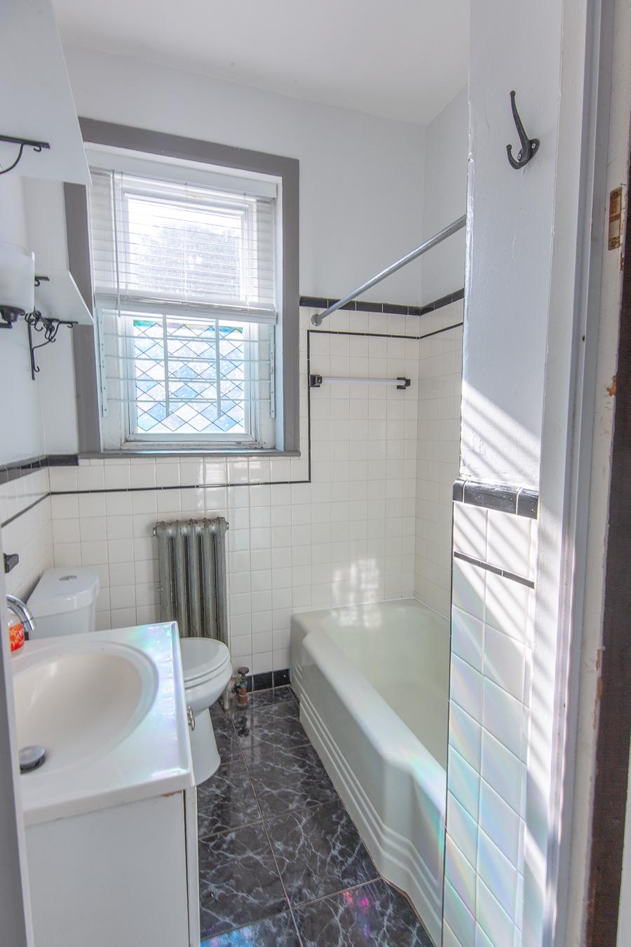 4843 Walton Ave Property Photo 9