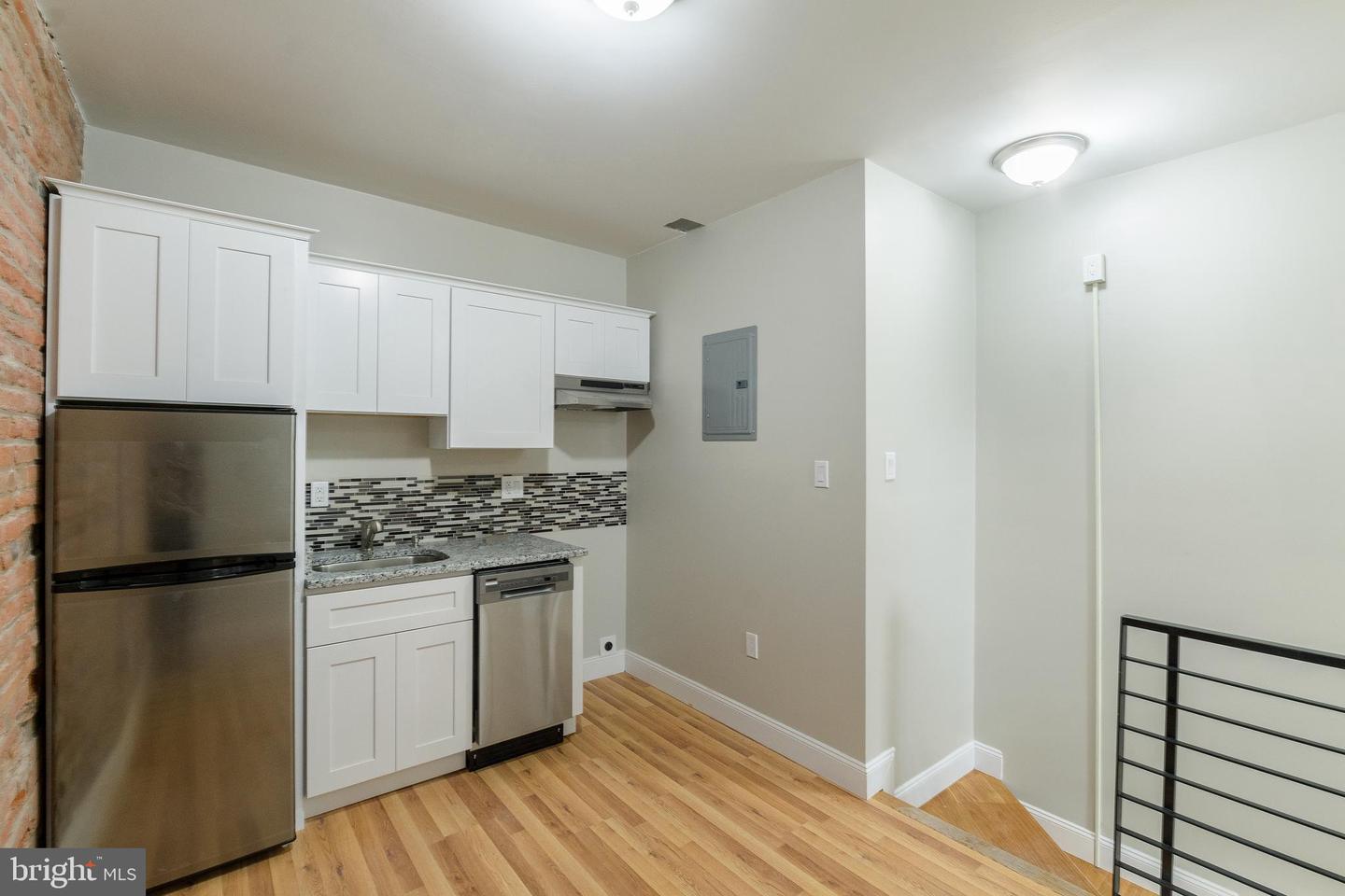 1126 E Passyunk Ave #unit 1 Property Photo 2