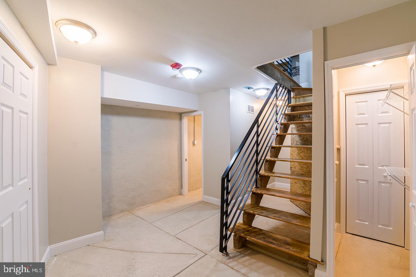 1126 E Passyunk Ave #unit 1 Property Photo 9