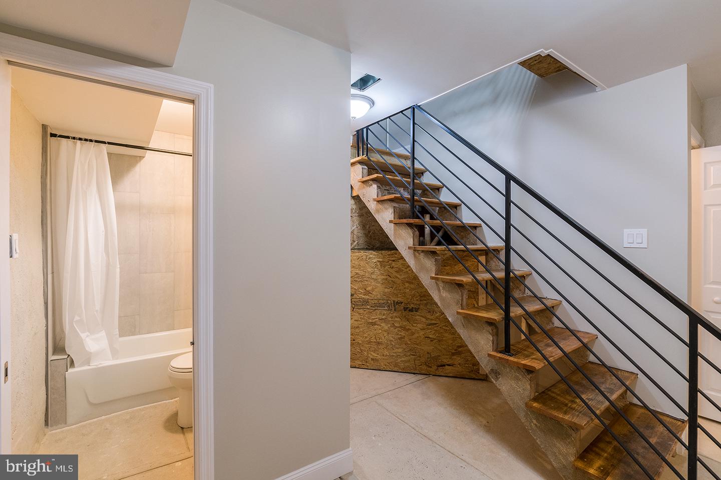1126 E Passyunk Ave #unit 1 Property Photo 10