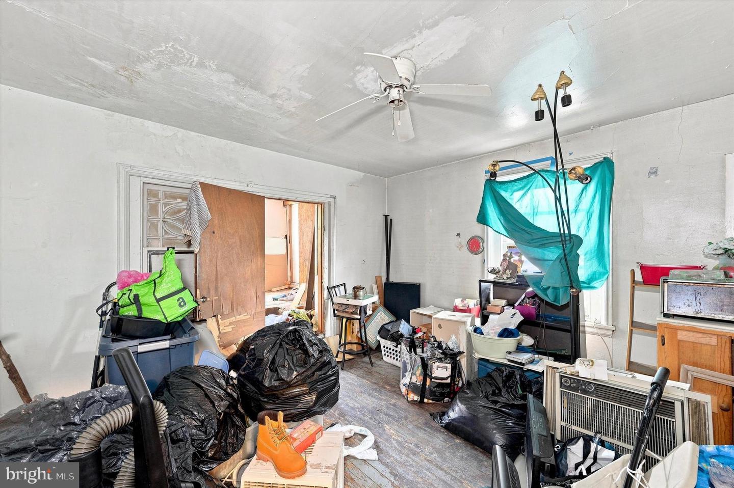 6208 Woodbine Ave Property Photo 10
