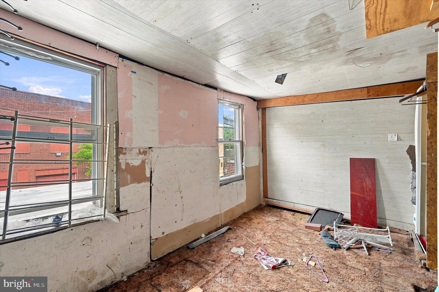 6208 Woodbine Ave Property Photo 11