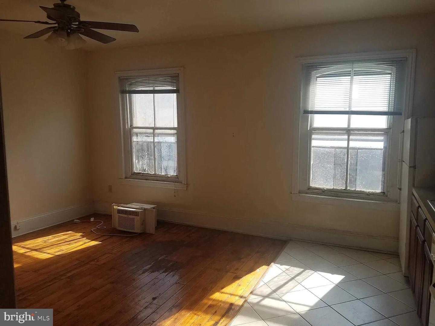 1919 Spring Garden St #unit 3f Property Photo 8