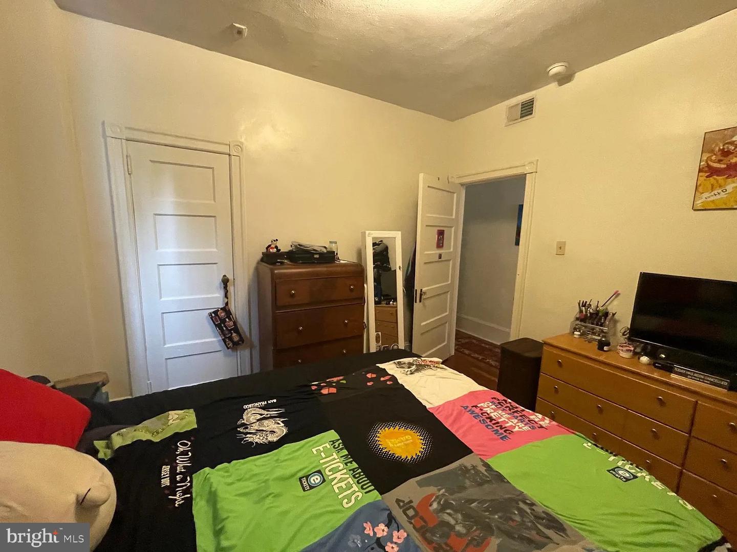 226 S 45th St #unit 2 Property Photo 7