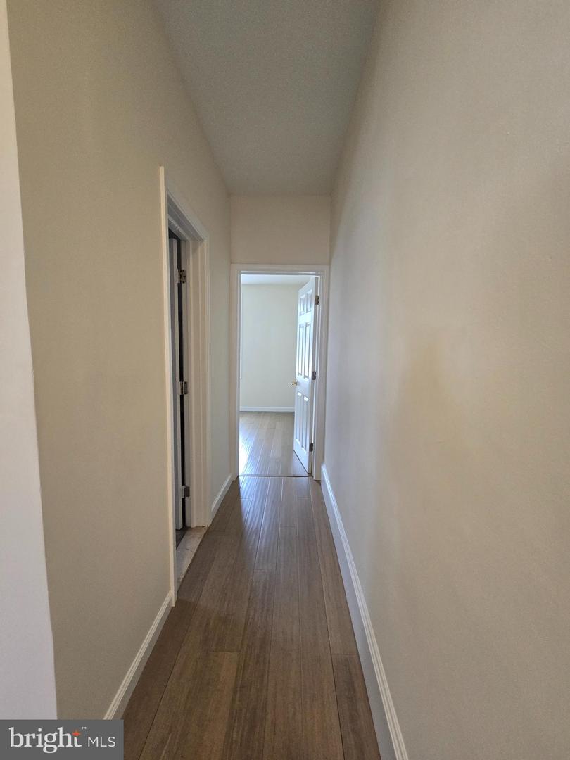 5630 Addison St Property Photo 8