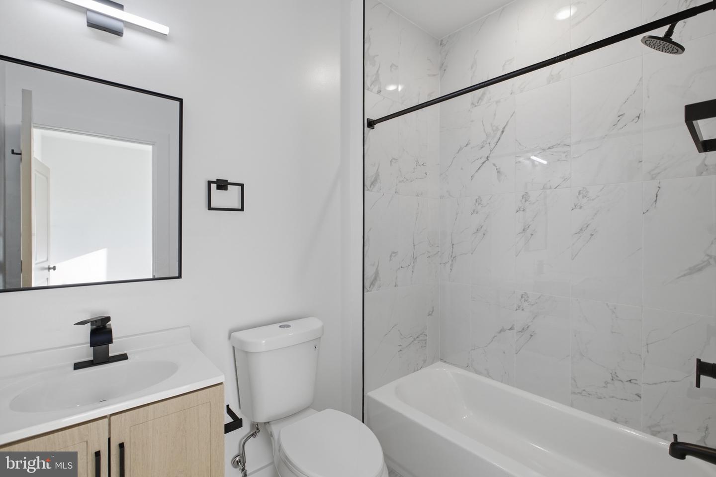 2322 N 5th St #2 Property Photo 6