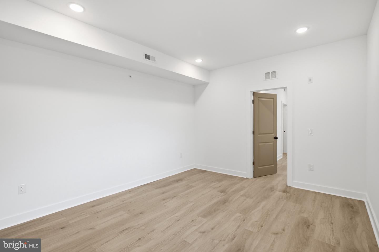 2322 N 5th St #2 Property Photo 10