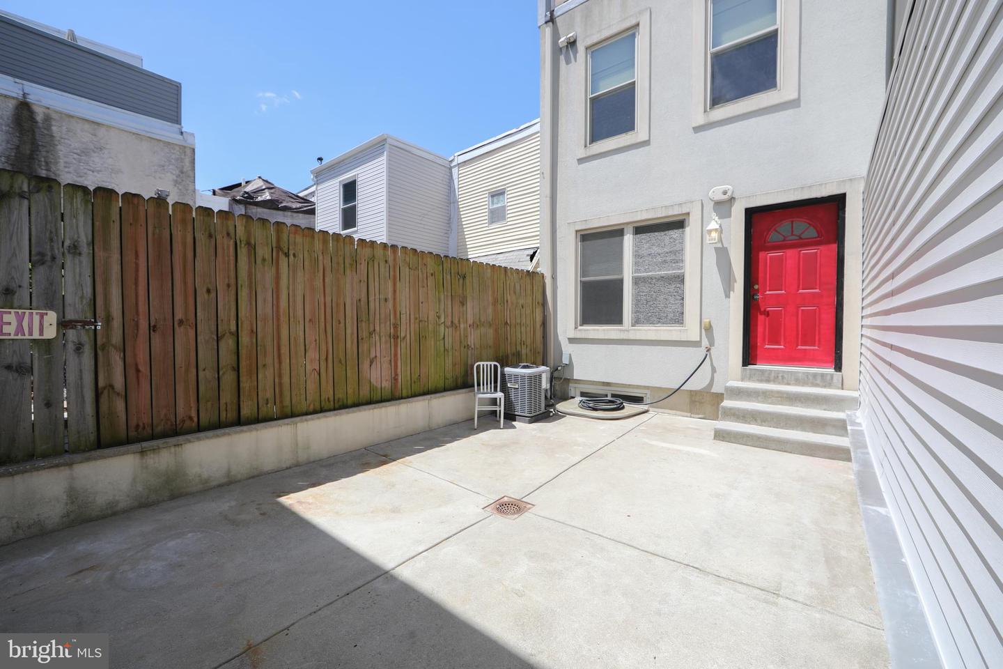 1403 S 20th St Property Photo 1