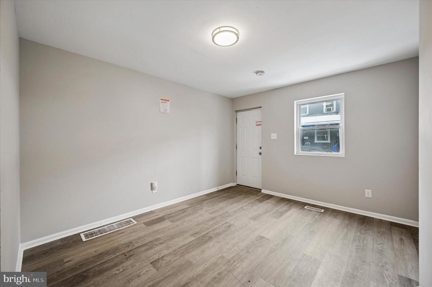 5626 Bloyd St Property Photo 4
