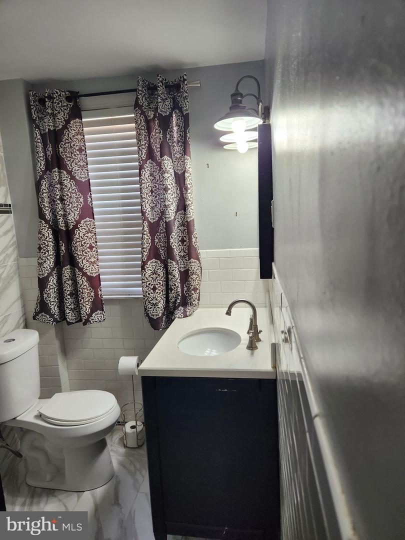 1147 E Slocum St Property Photo 24