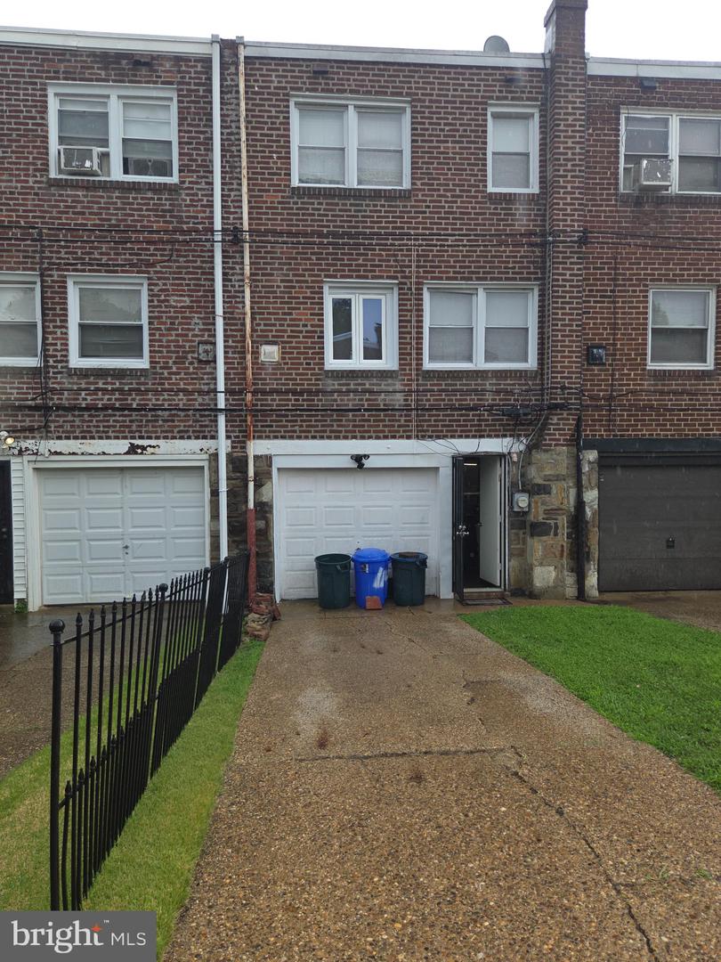 1147 E Slocum St Property Photo 42