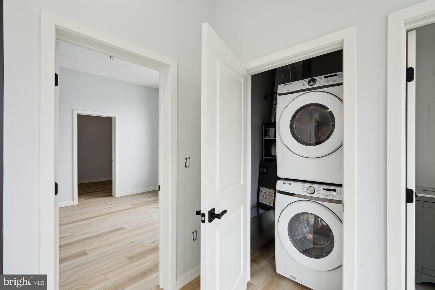 1112-16 E Berks St #405 Property Photo 8