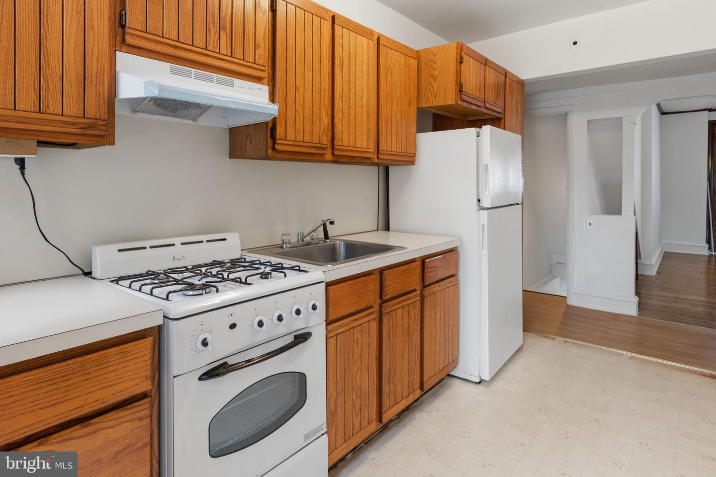 5858 Penn St Property Photo 13