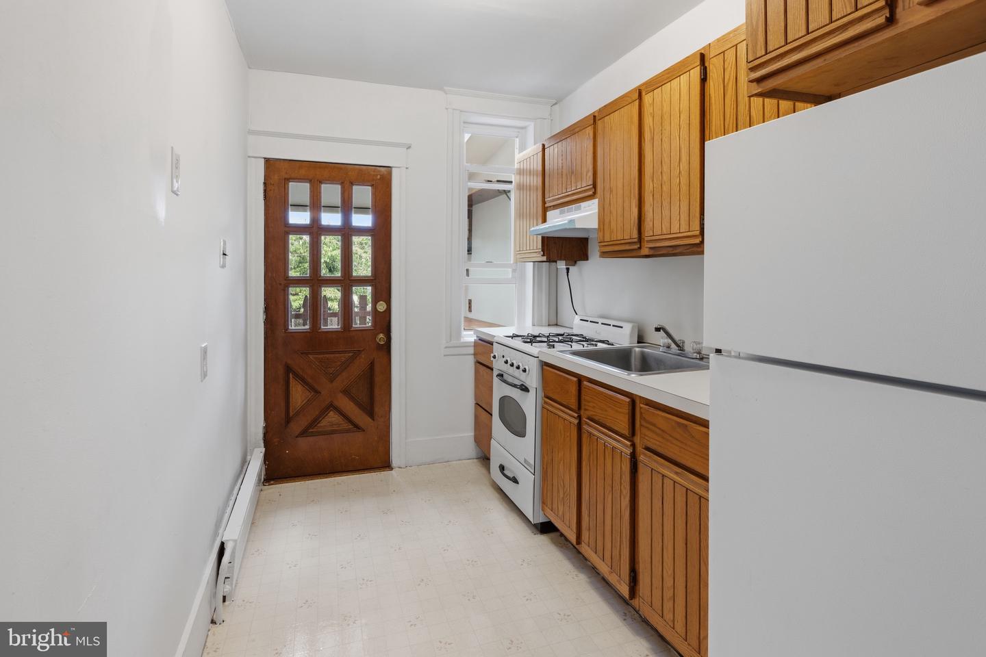 5858 Penn St Property Photo 14