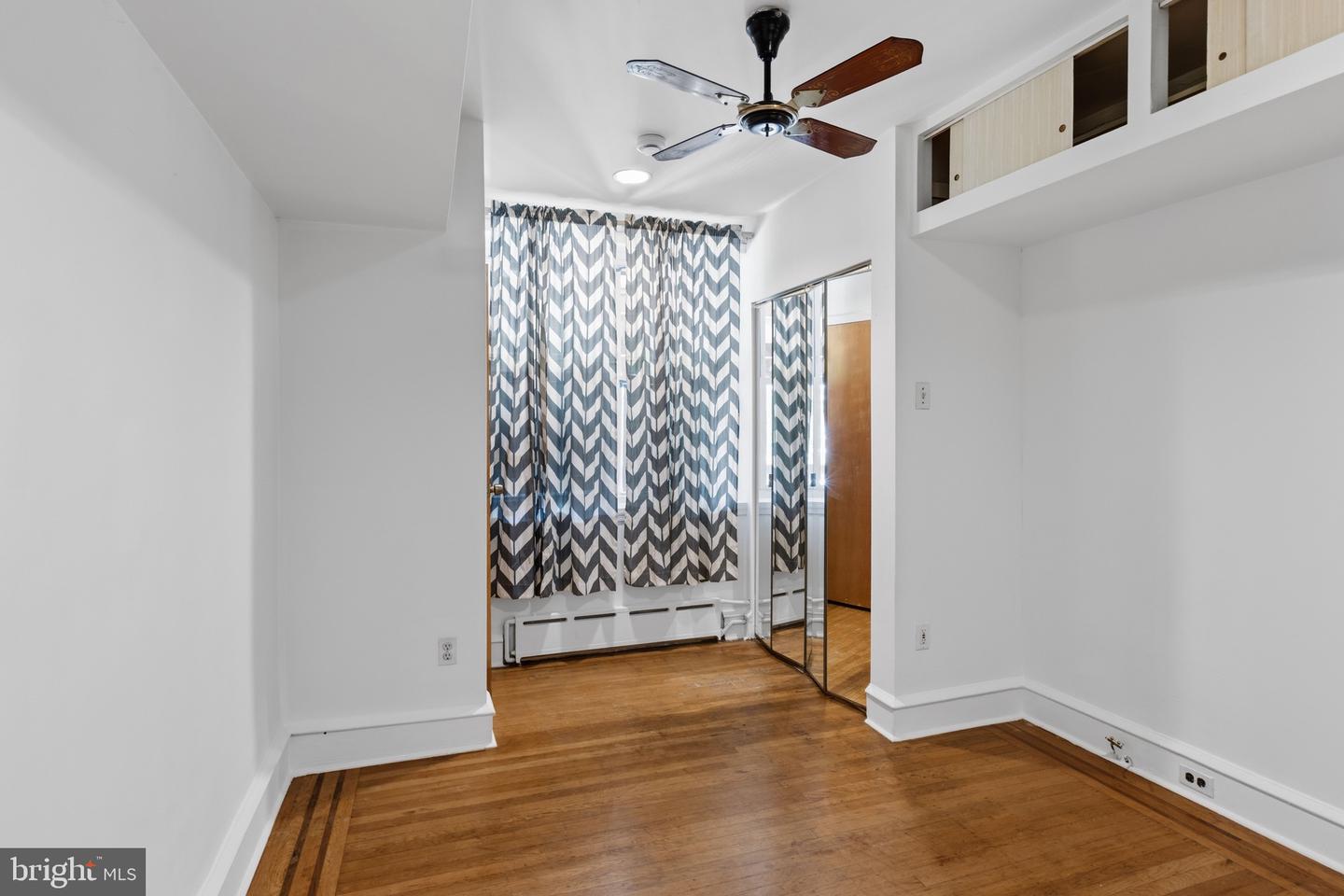 5858 Penn St Property Photo 15