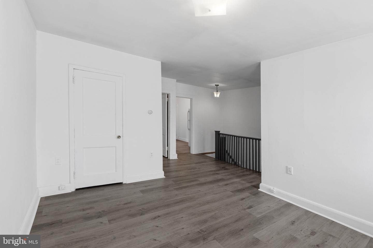 5858 Penn St Property Photo 32