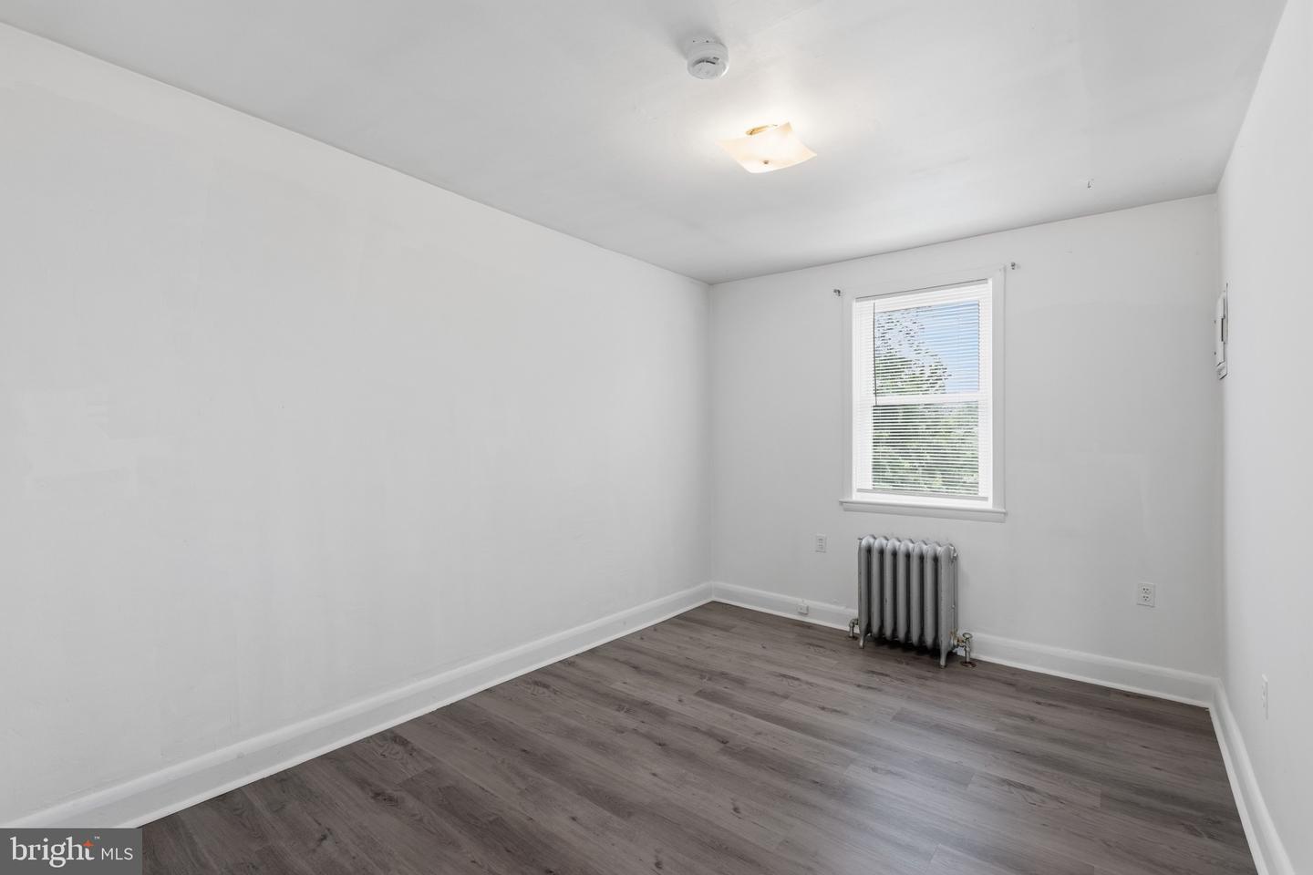 5858 Penn St Property Photo 35