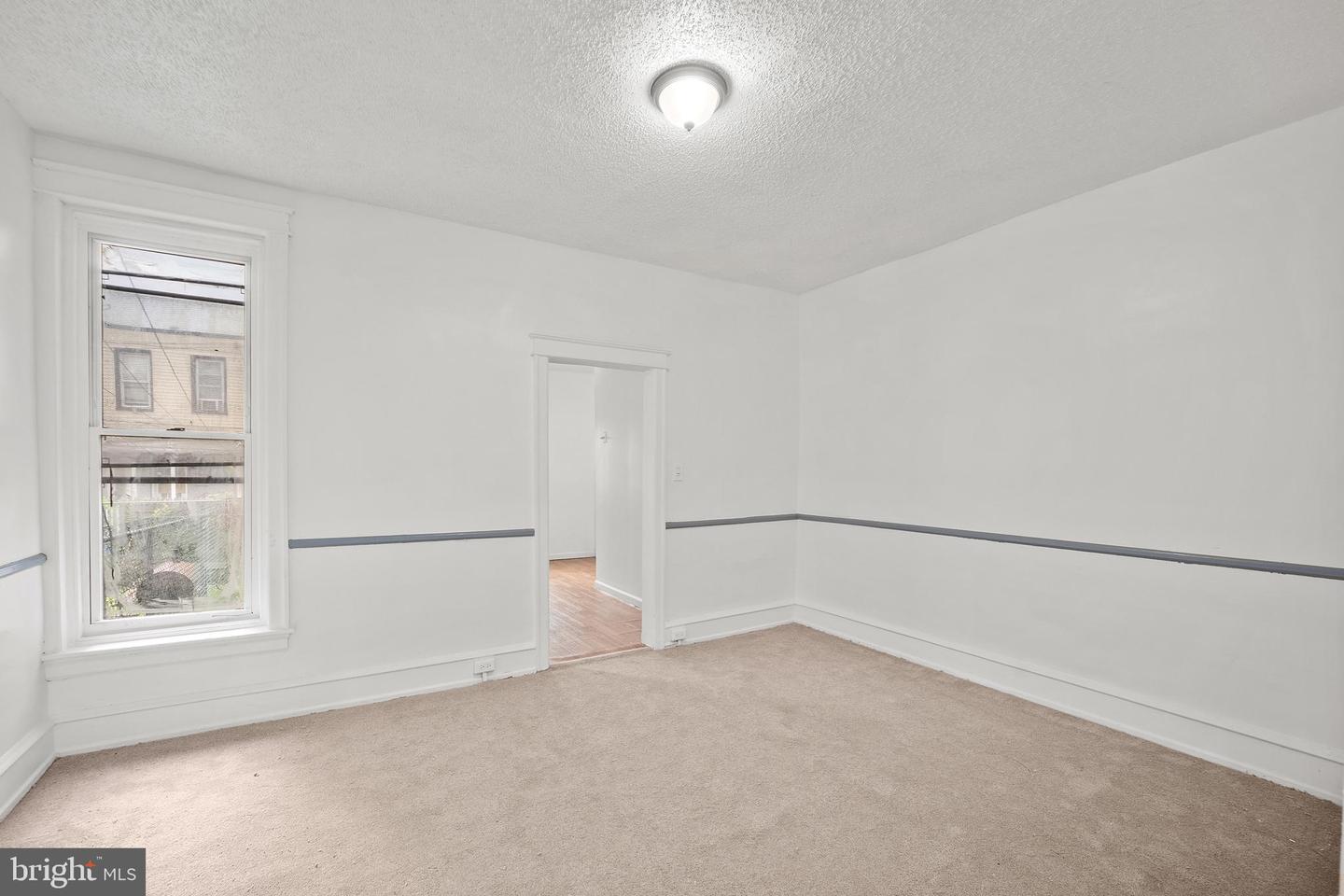 4547 N Smedley St Property Photo 7