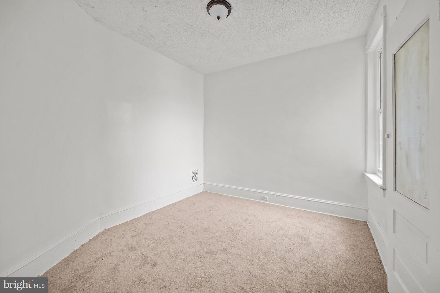 4547 N Smedley St Property Photo 20