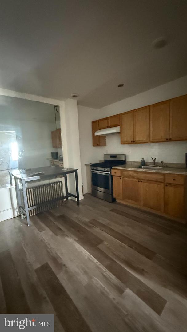 125 W Duval St Property Photo 8