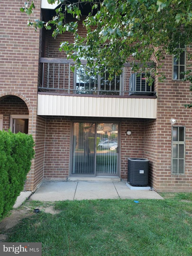 2727 Rhawn 58ab St Property Photo 1