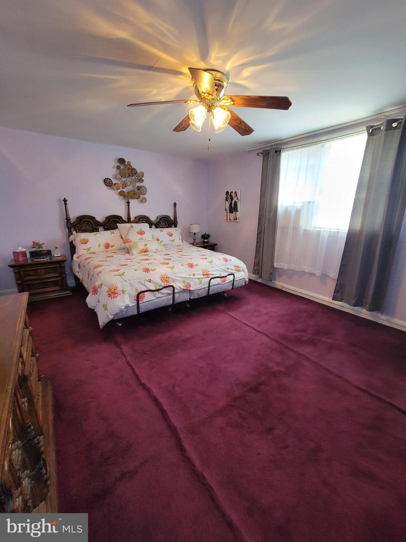 1023 E Durham St Property Photo 22