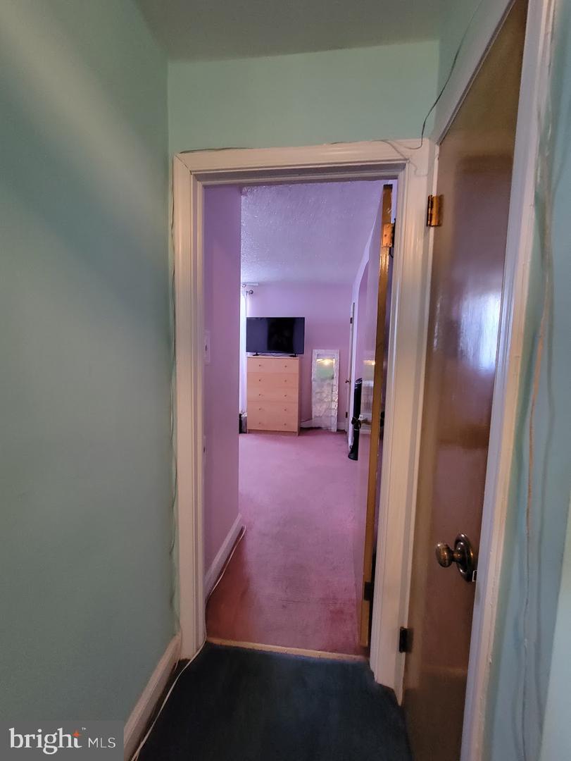 1023 E Durham St Property Photo 23