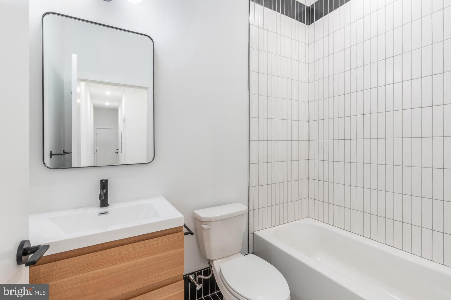 2414 Frankford Ave #1 Property Photo 10
