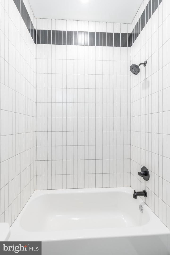 2414 Frankford Ave #1 Property Photo 11