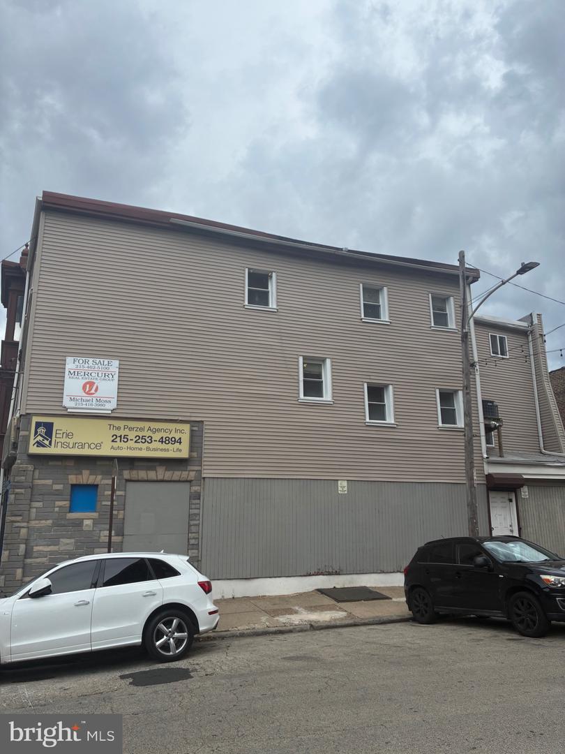 923 Spring Garden St Property Photo 2