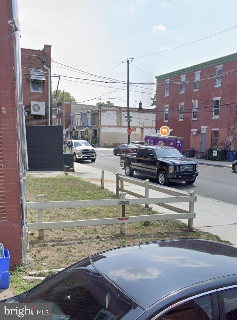 1301 N FARSON ST Property Photo 1