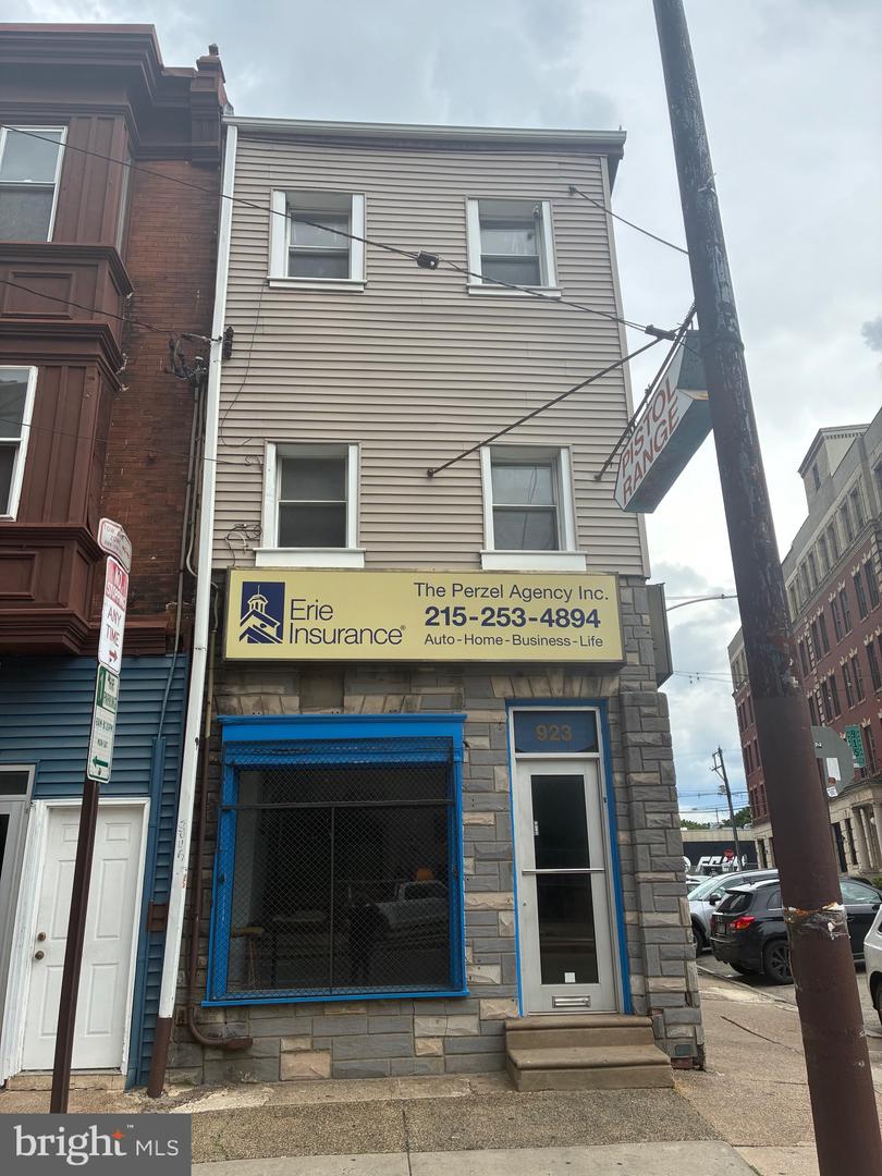 923 Spring Garden St Property Photo 1