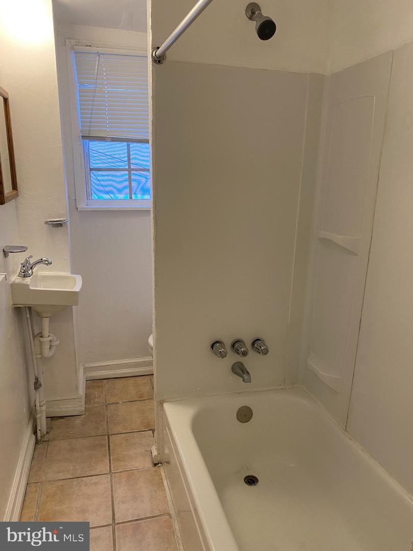 929 S 12th St #2 Property Photo 8
