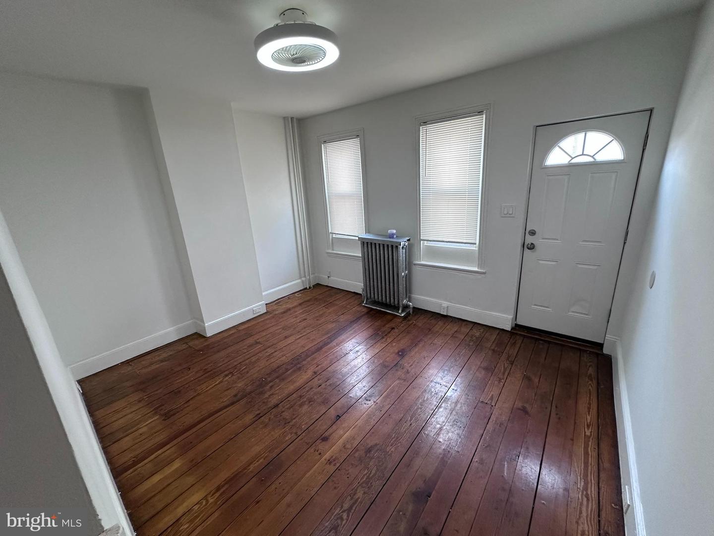 2229 E Ann St Property Photo 2