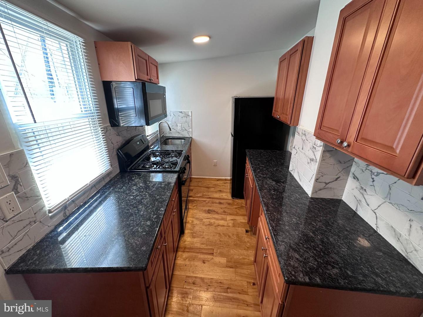 2229 E Ann St Property Photo 5