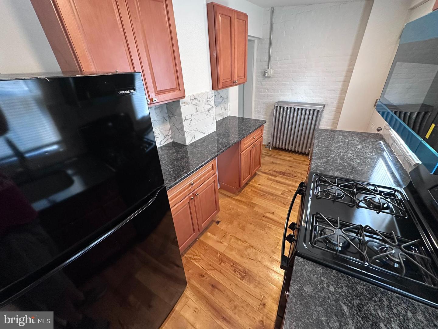 2229 E Ann St Property Photo 9