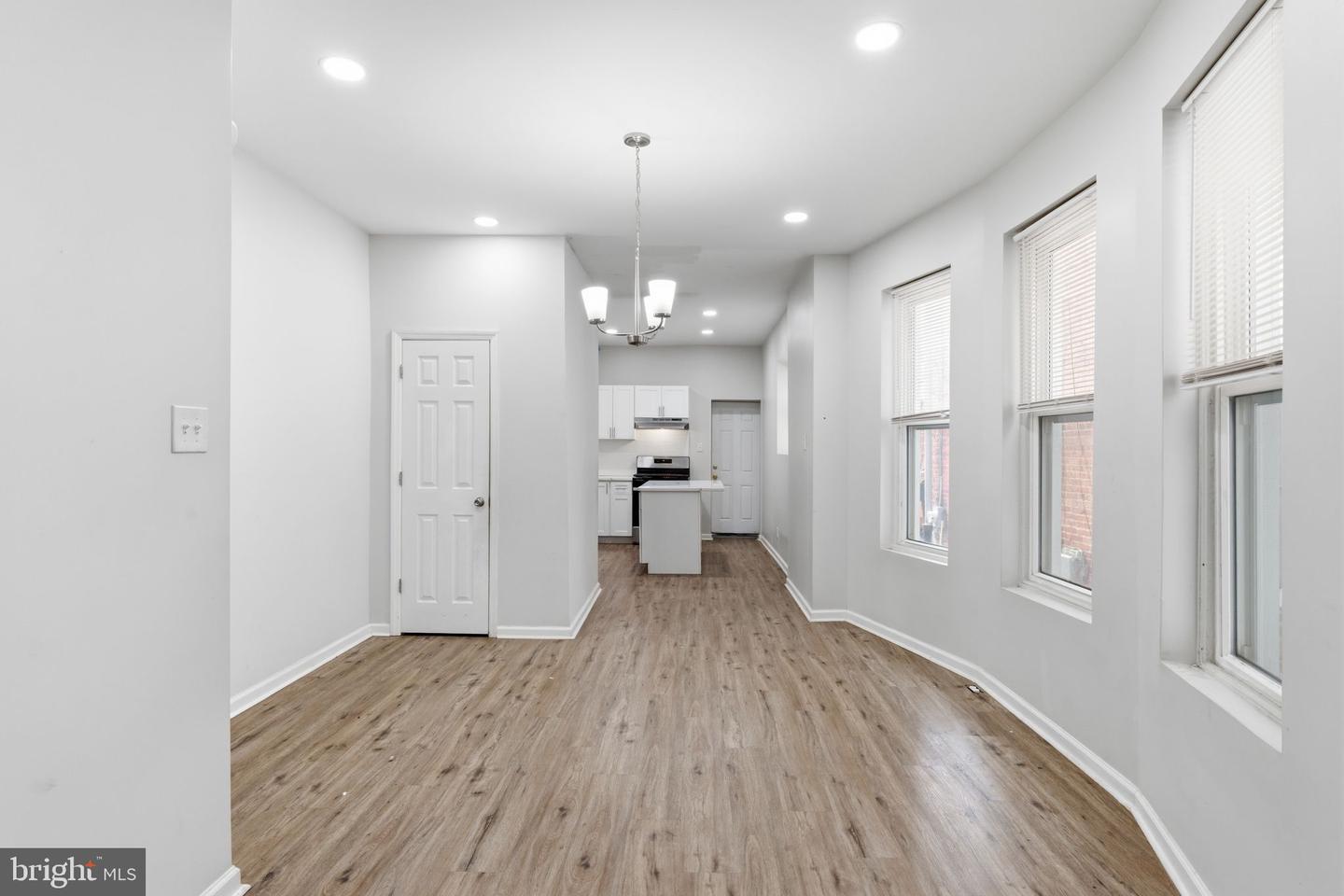 5754 Cedar Ave Property Photo 6