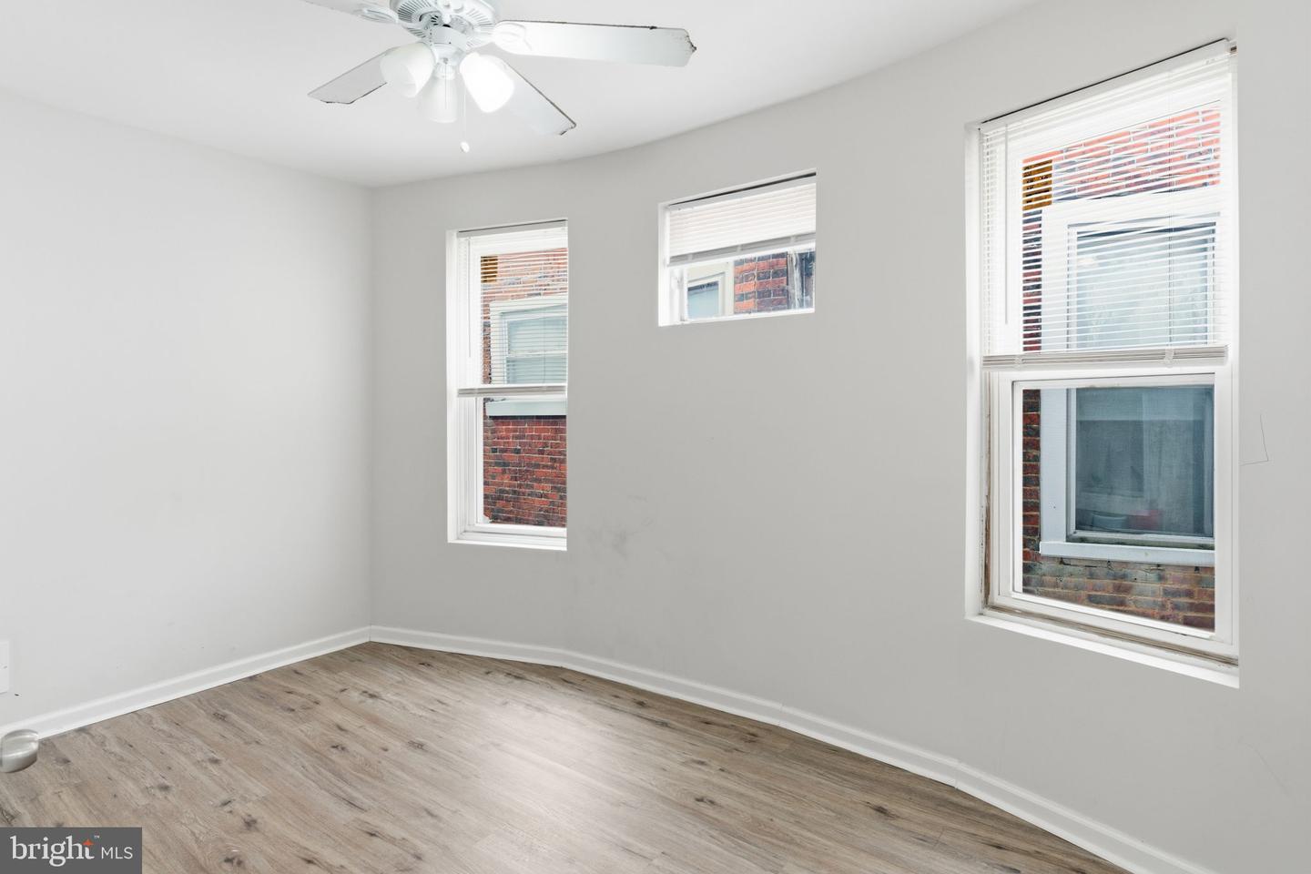 5754 Cedar Ave Property Photo 16