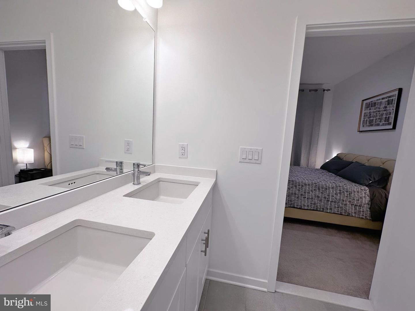 2030 Northbank Pl Property Photo 8