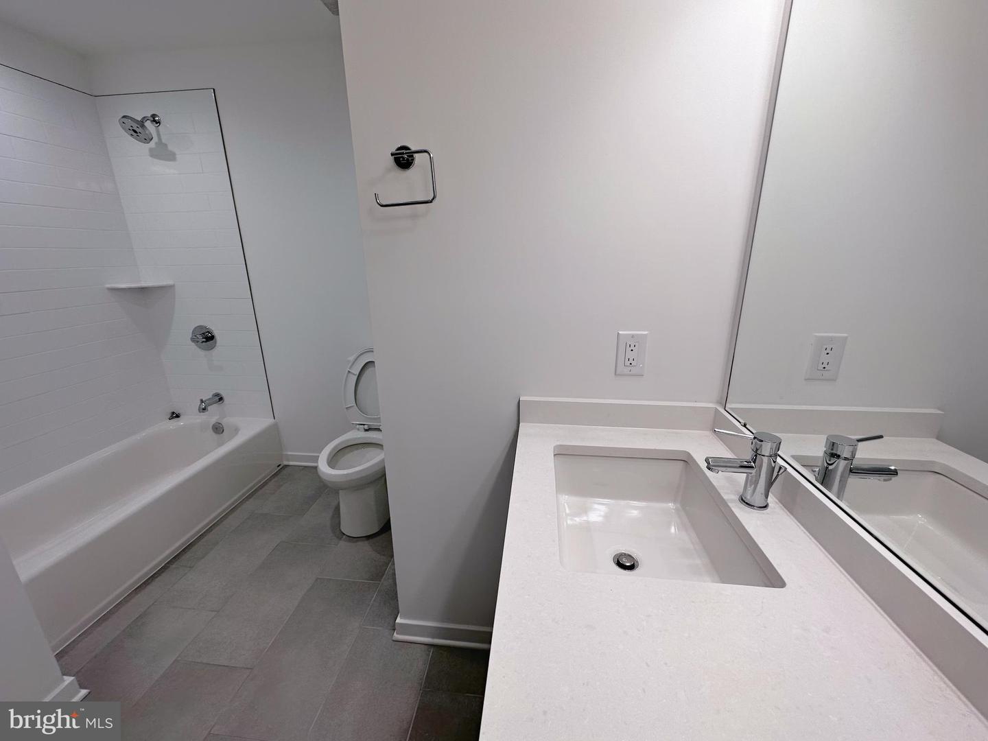 2030 Northbank Pl Property Photo 9