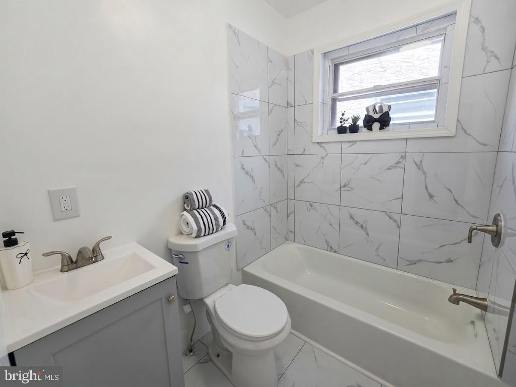 3186 Tulip St Property Photo 9