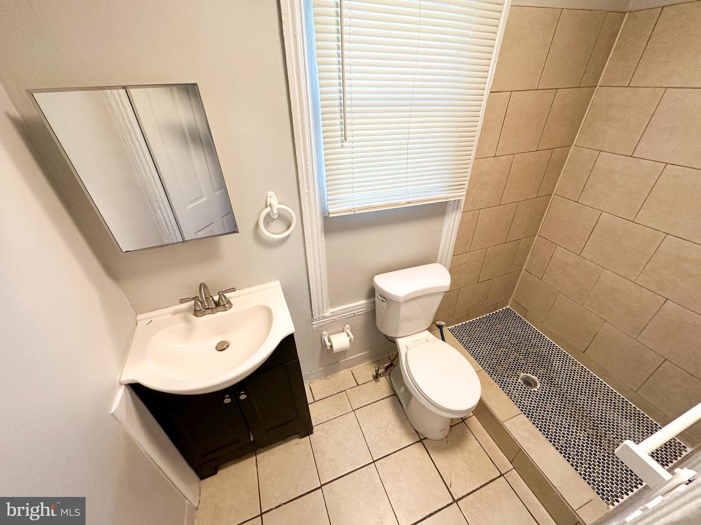 1867 E Wensley St Property Photo 5