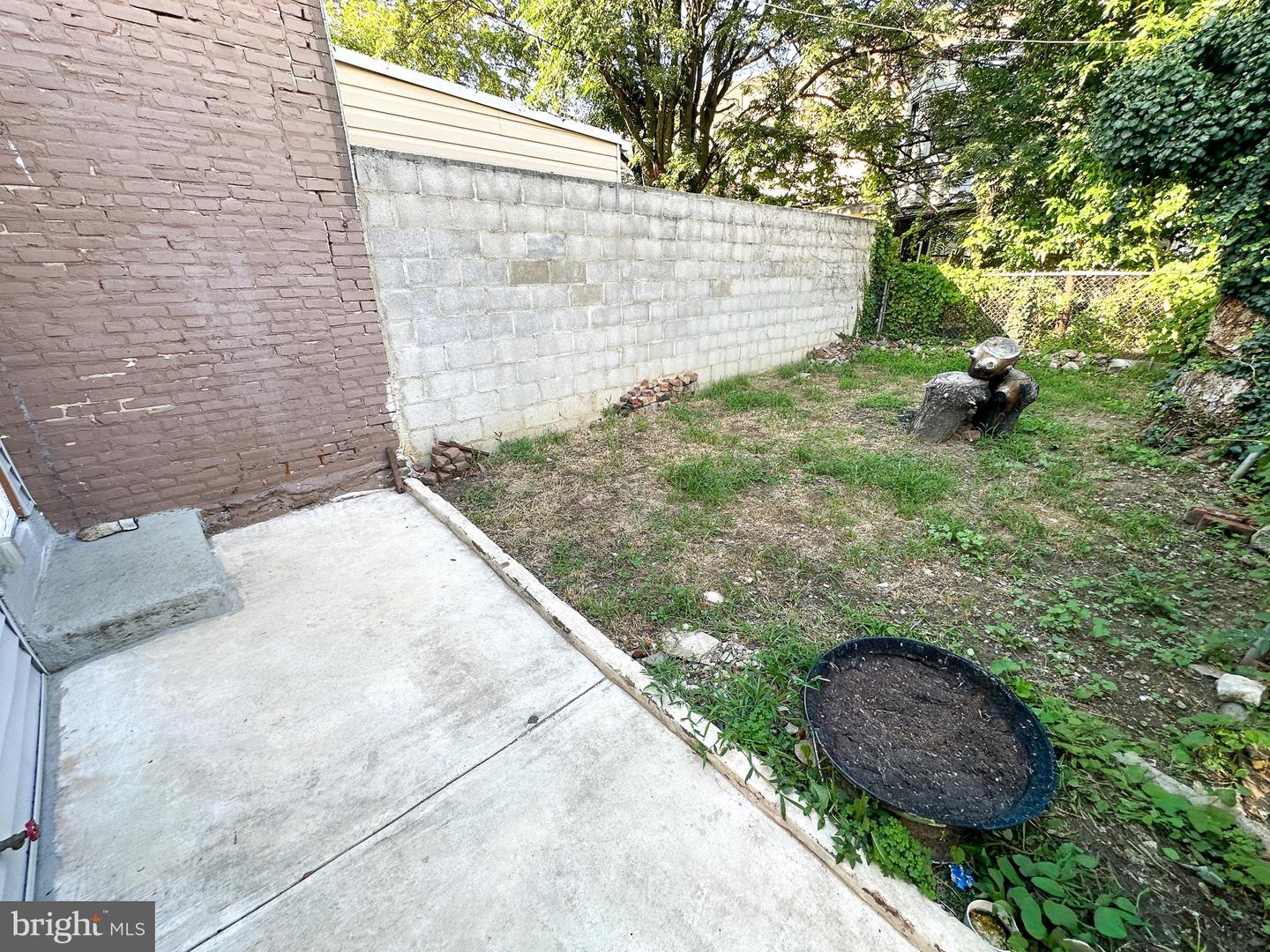 1867 E Wensley St Property Photo 18