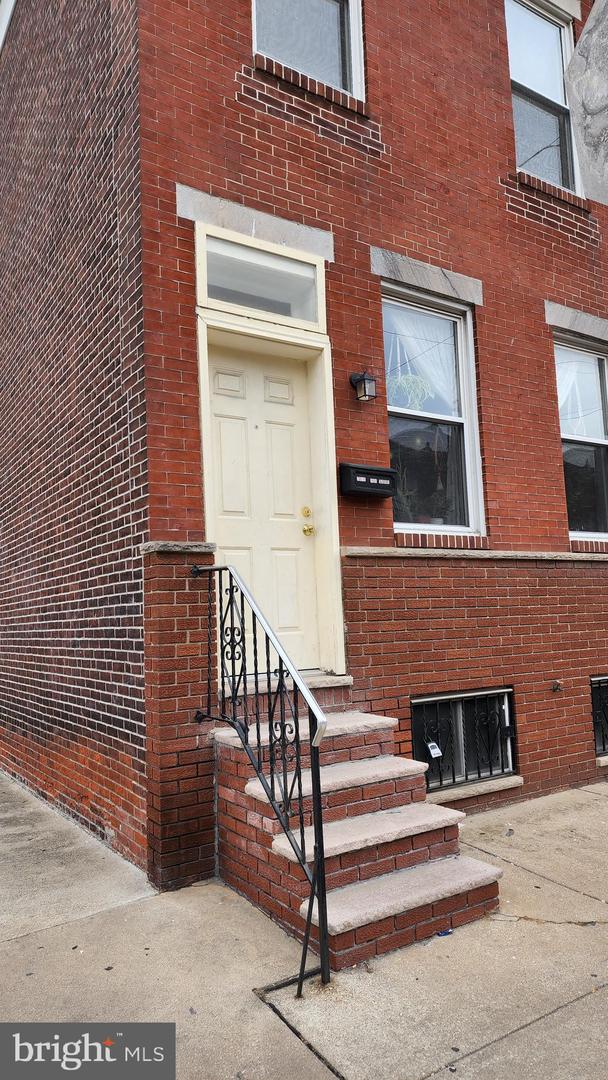 1325 Mckean St #2nd Floor Property Photo 1