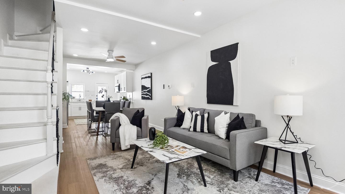 2226 Sepviva St Property Photo 1