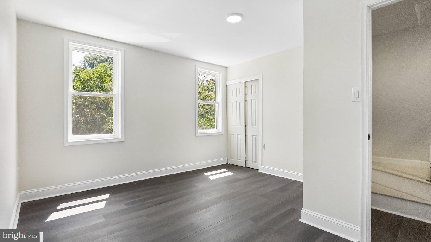 2226 Sepviva St Property Photo 17